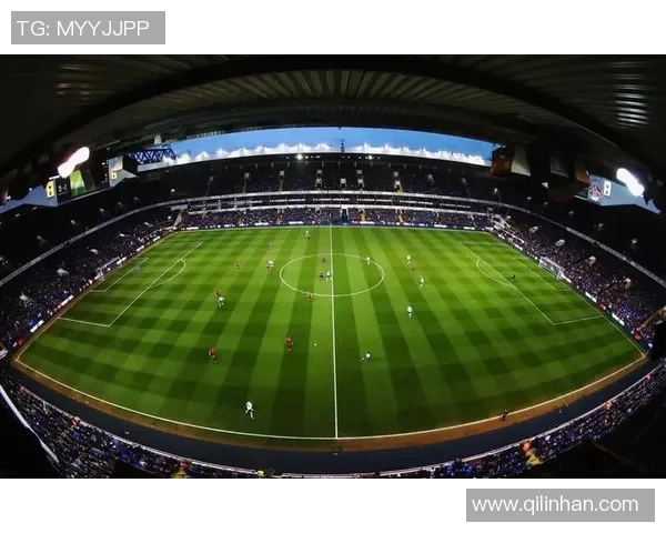 足球的告别时刻：追忆绿茵场上的激情与梦想